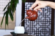 《掇球》宜興紫砂茶壺工藝美術(shù)師大紅袍掇球