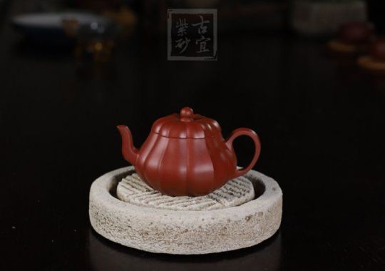 《小菱花》宜興紫砂壺茶具泡茶壺工藝美術(shù)師手工朱泥菱花