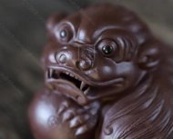 《對(duì)獅》