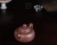 《汲泉》宜興紫砂壺汲泉助理工藝美術(shù)師手工底槽青泡茶壺具